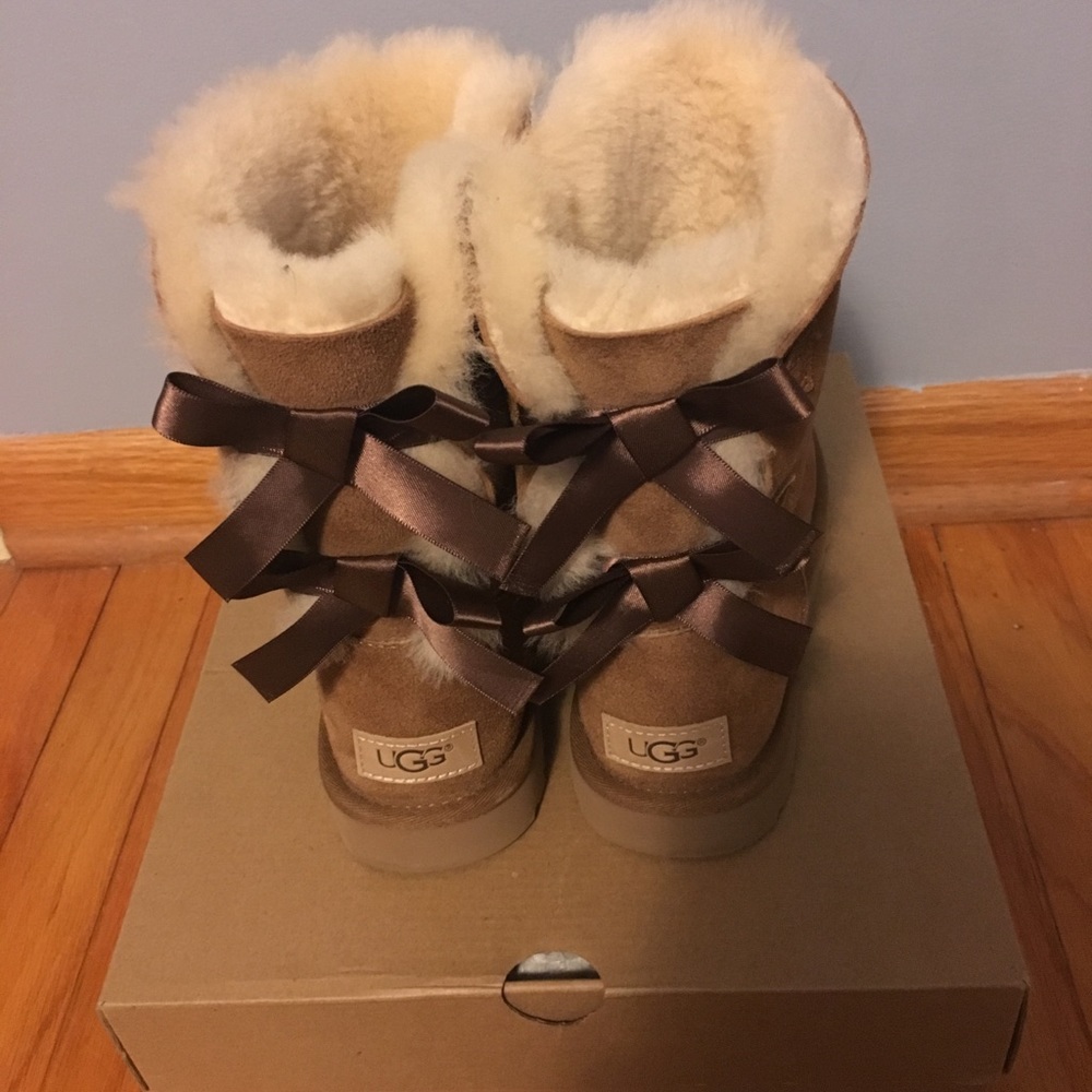Ugg Bailey Bow